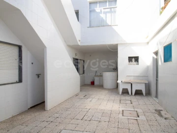 Moradia T7 para Venda em Vila Real de Santo Antonio