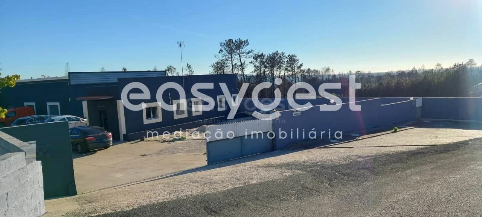 Armazém para Venda em Caranguejeira Foto 1