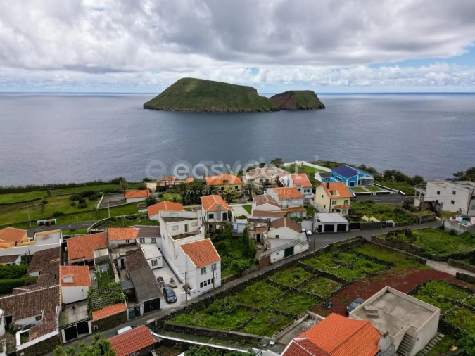 Moradia T8 para Venda em Feteira Foto 1