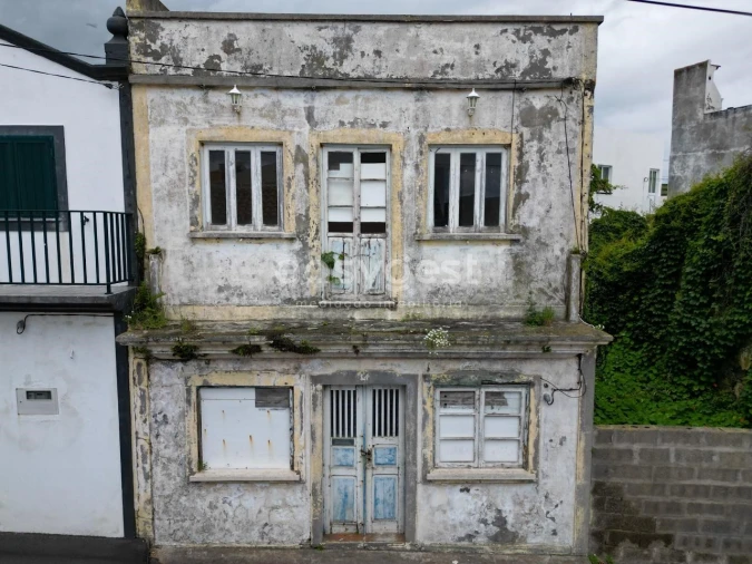 Moradia T8 para Venda em Feteira Foto 3