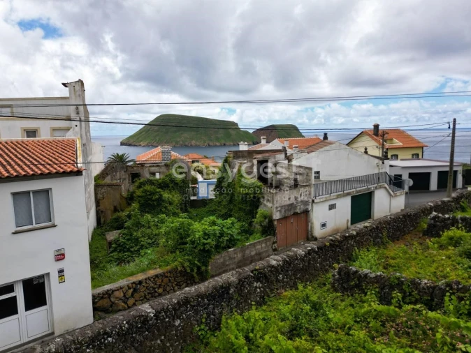 Moradia T8 para Venda em Feteira Foto 11