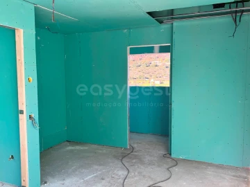 Moradia T4 para Venda em Albufeira e Olhos de Água