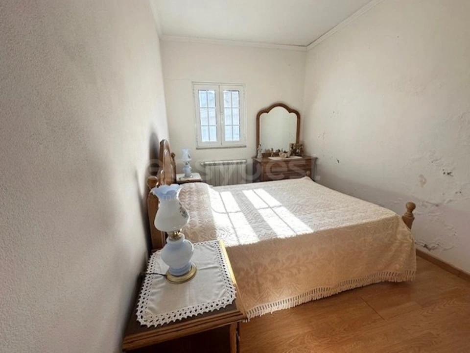 Moradia T3 para Venda em Lousa Foto 18