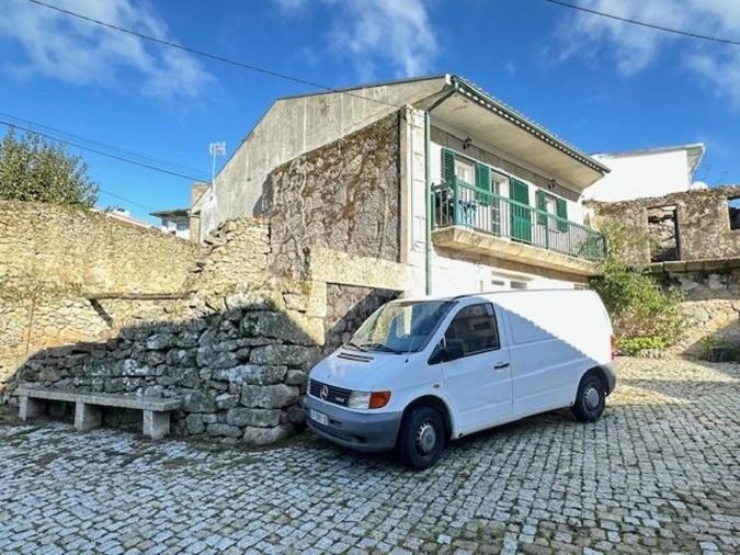 Moradia T3 para Venda em Lousa Foto 2