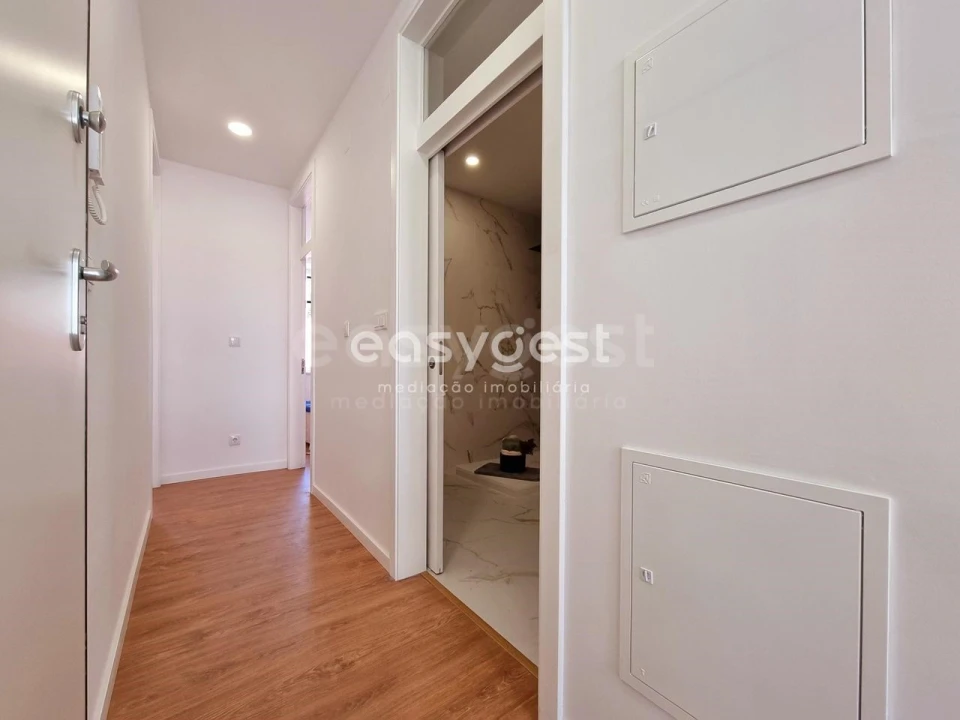 Apartamento T2 para Venda em São Vicente Foto 7
