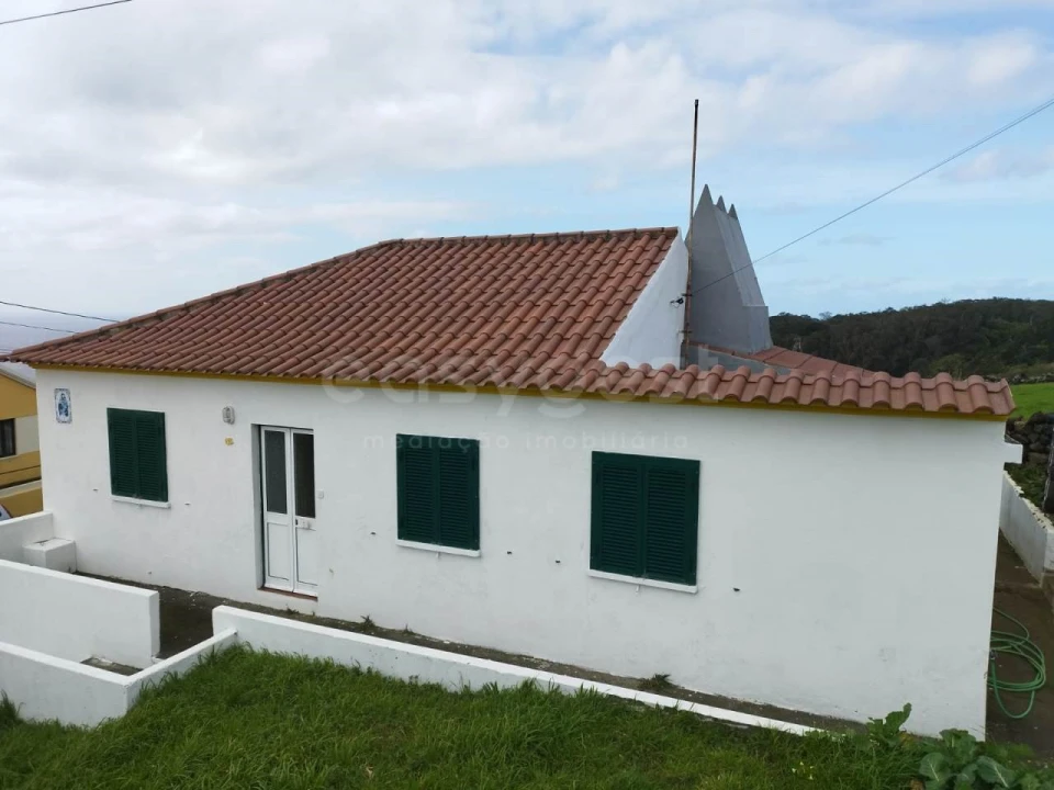 Moradia T4 para Venda em Serreta Foto 1