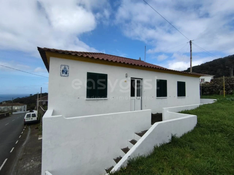 Moradia T4 para Venda em Serreta Foto 2