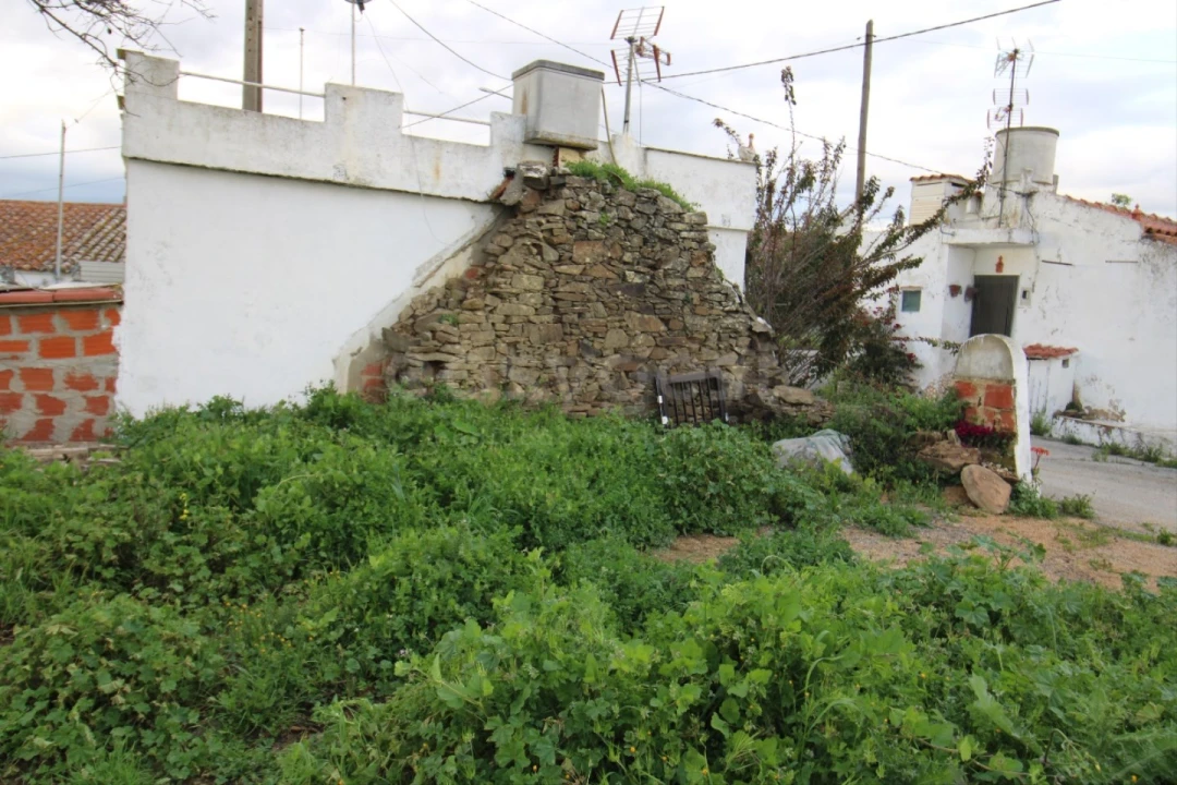 Terreno para Venda em Giões Foto 2