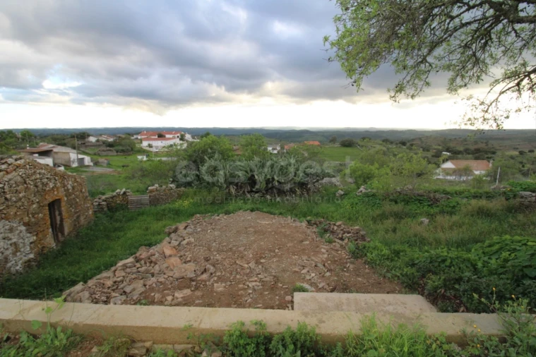 Terreno para Venda em Giões