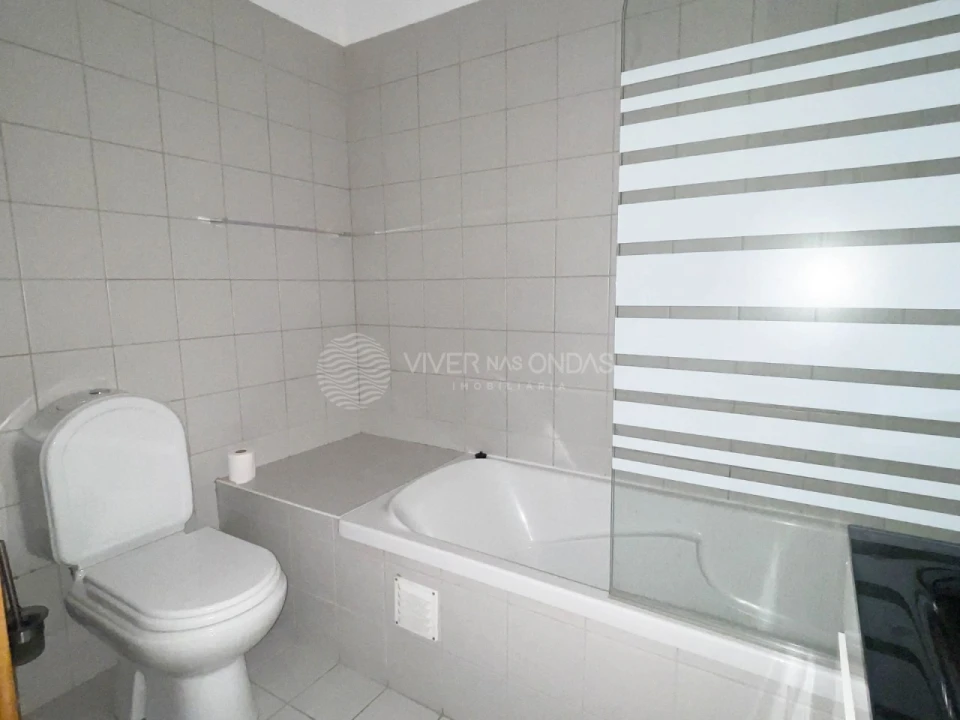 Apartamento T2 para Venda em Aldão Foto 11