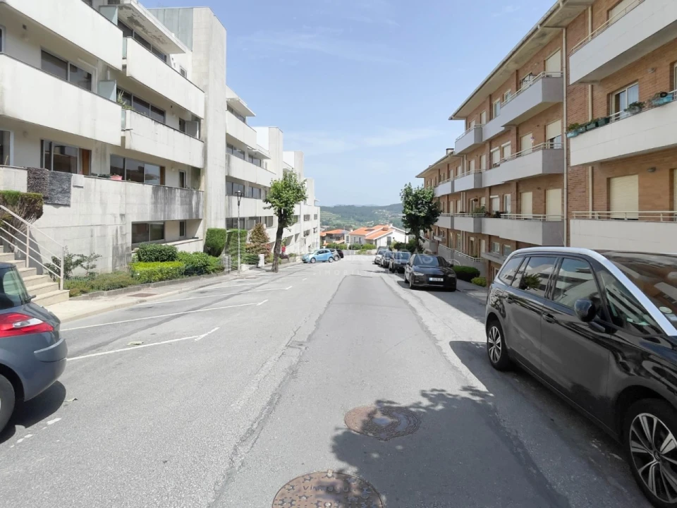 Apartamento T2 para Venda em Aldão Foto 1