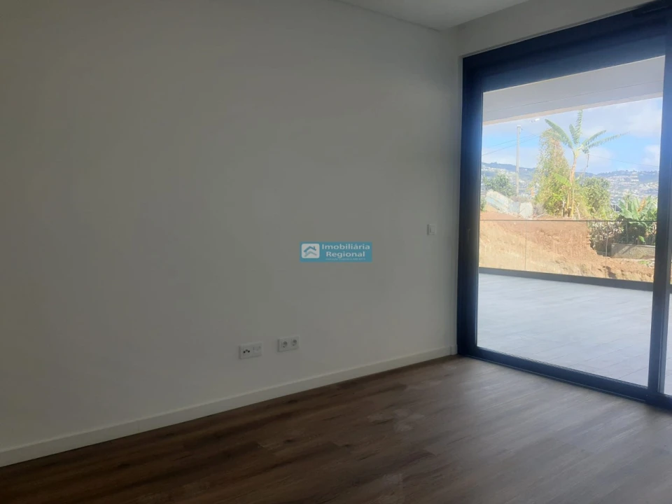 Apartamento T2 para Venda em São Martinho Foto 3