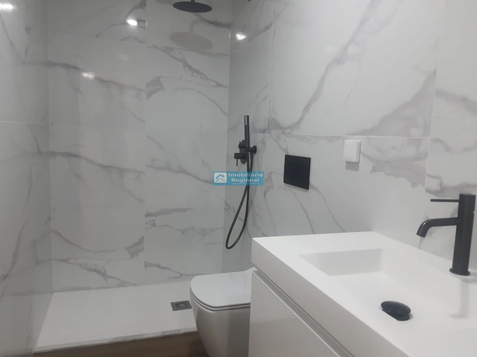 Apartamento T2 para Venda em São Martinho Foto 9