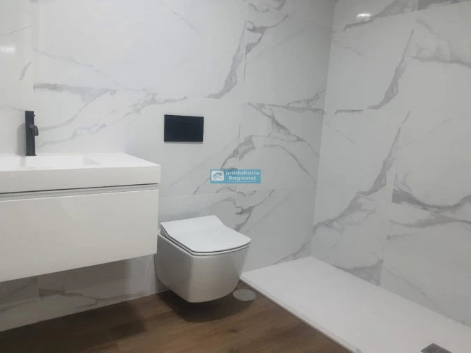 Apartamento T2 para Venda em São Martinho Foto 10