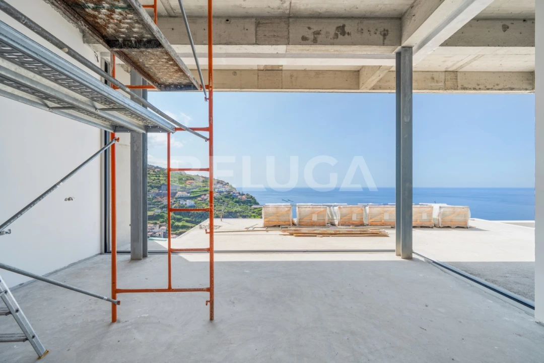 Moradia T4 para Venda em Calheta Foto 14