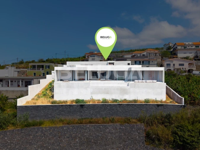 Moradia T4 para Venda em Calheta Foto 1