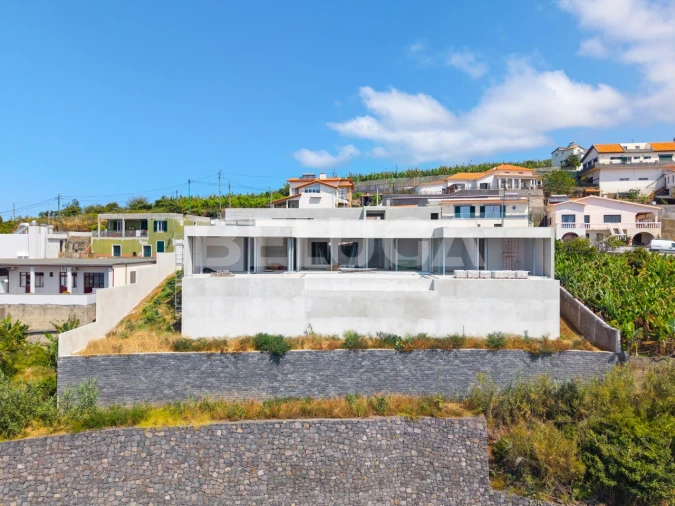 Moradia T4 para Venda em Calheta Foto 3