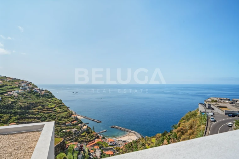 Moradia T4 para Venda em Calheta Foto 17