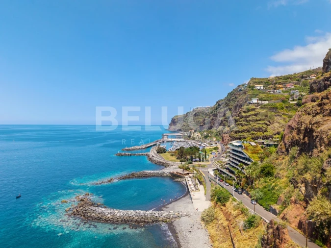 Moradia T4 para Venda em Calheta Foto 38