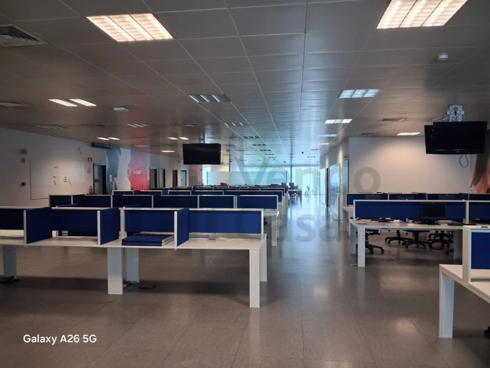 Prédio para Arrendamento em Ferreiros e Gondizalves Foto 12