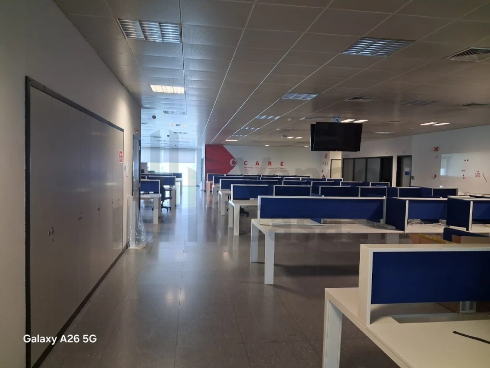 Prédio para Arrendamento em Ferreiros e Gondizalves Foto 14