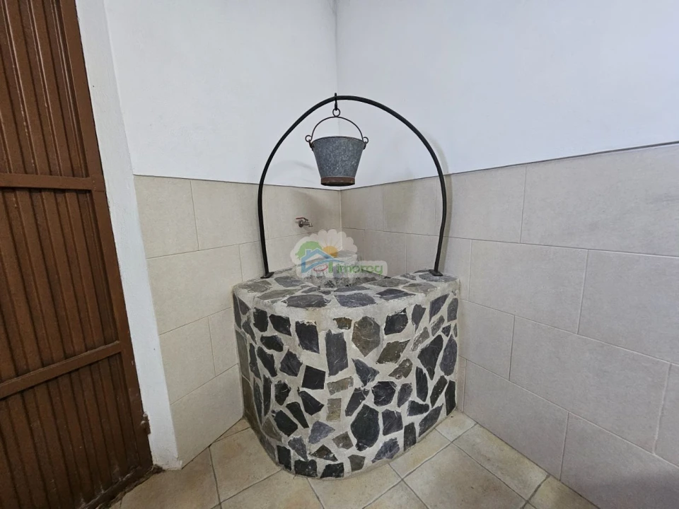 Moradia T6 para Venda em Santiago Maior Foto 25