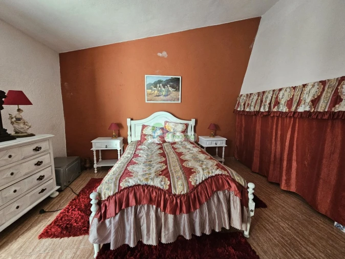 Moradia T6 para Venda em Santiago Maior Foto 32