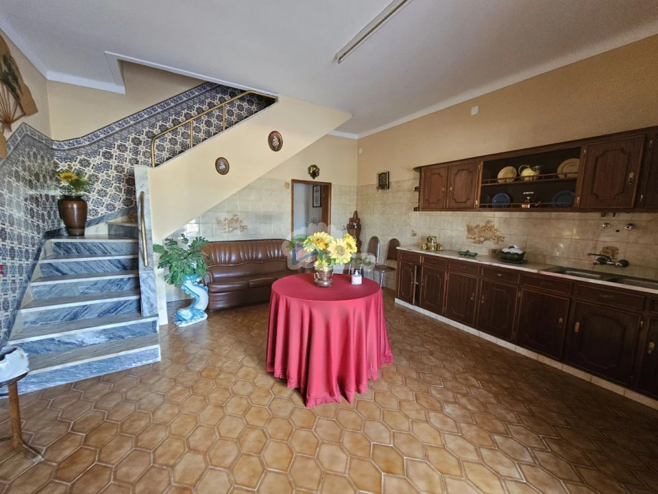 Moradia T6 para Venda em Santiago Maior Foto 63