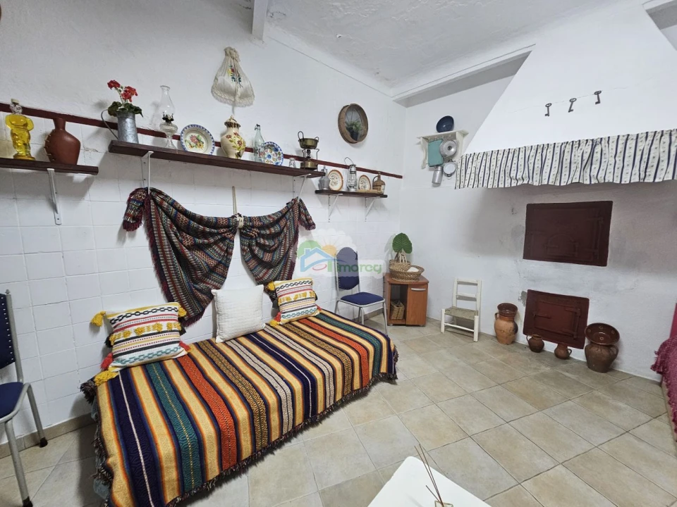 Moradia T6 para Venda em Santiago Maior Foto 16