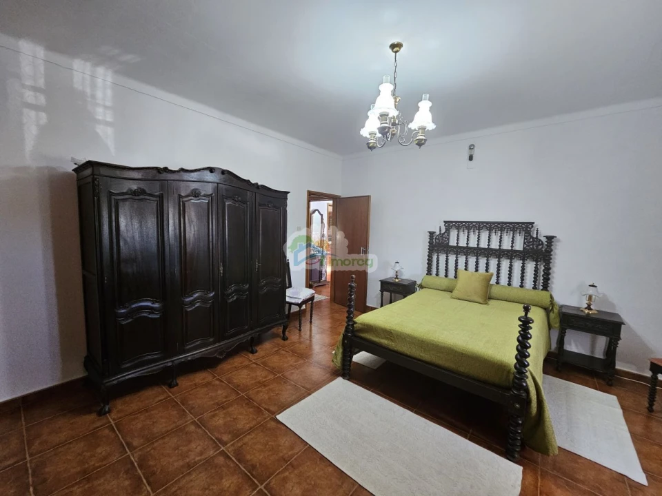 Moradia T6 para Venda em Santiago Maior Foto 55