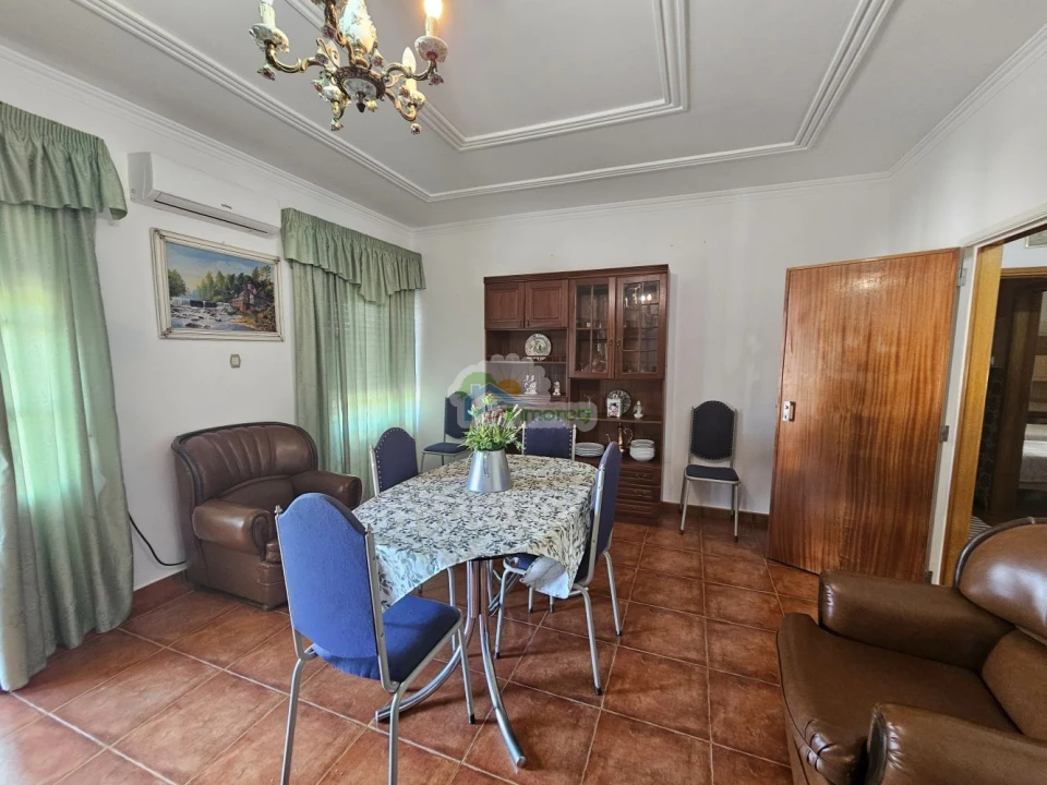 Moradia T6 para Venda em Santiago Maior Foto 49