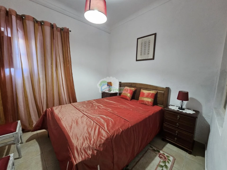 Moradia T6 para Venda em Santiago Maior Foto 7