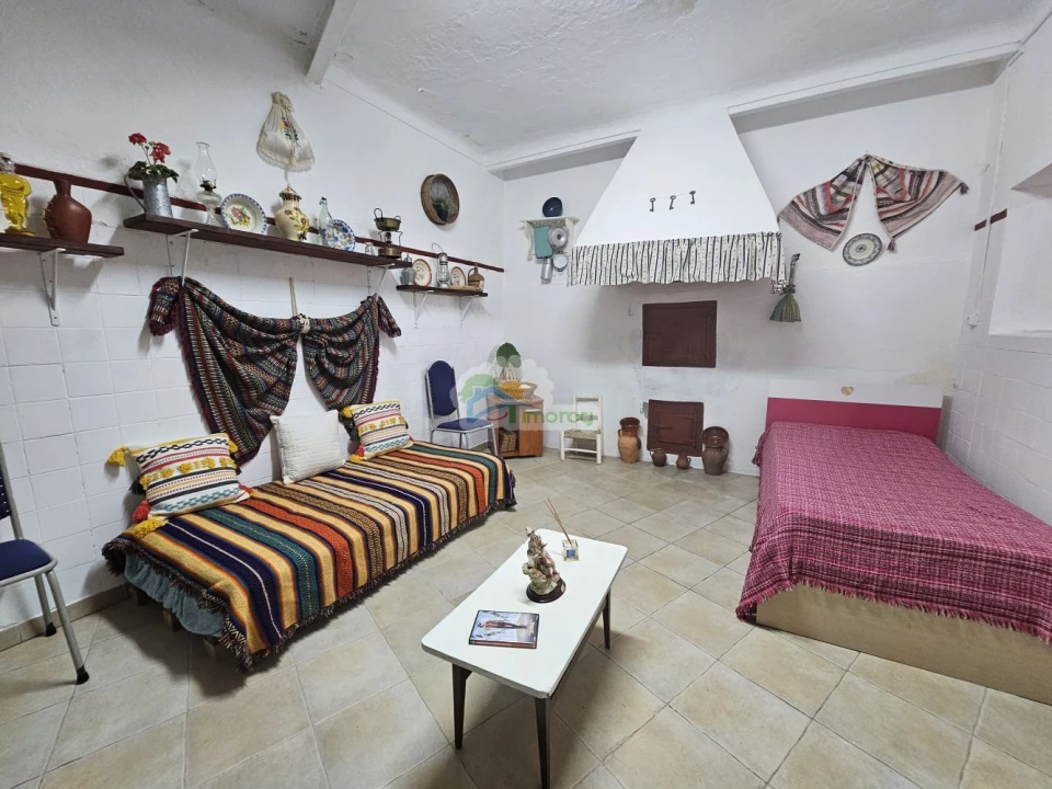 Moradia T6 para Venda em Santiago Maior Foto 18