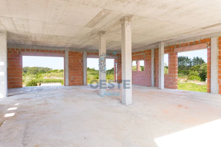 Moradia T3 para Venda em Reguengo Grande Foto 4