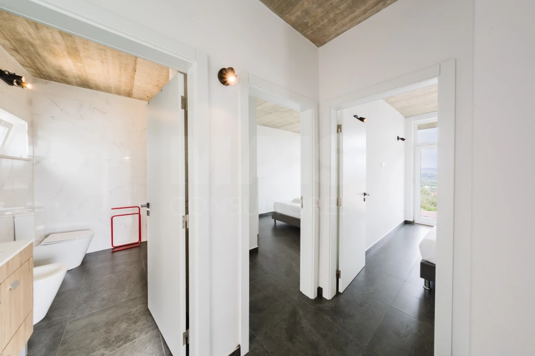 Moradia T4 para Venda em Amoreira Foto 12