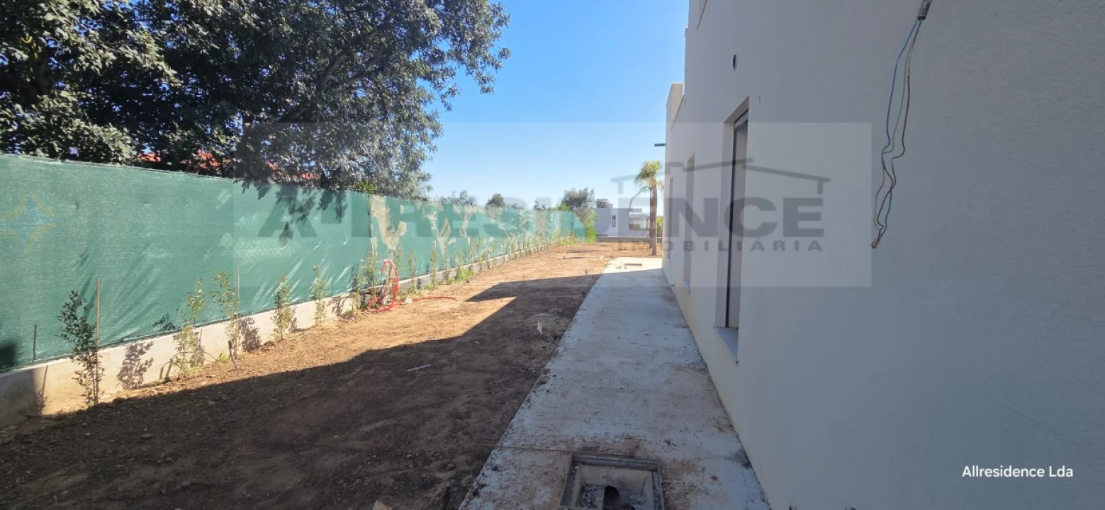 Moradia T5 para Venda em Almancil Foto 18