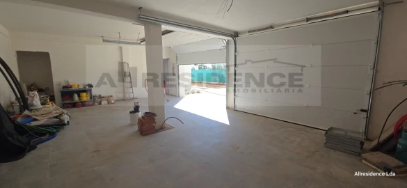 Moradia T5 para Venda em Almancil
