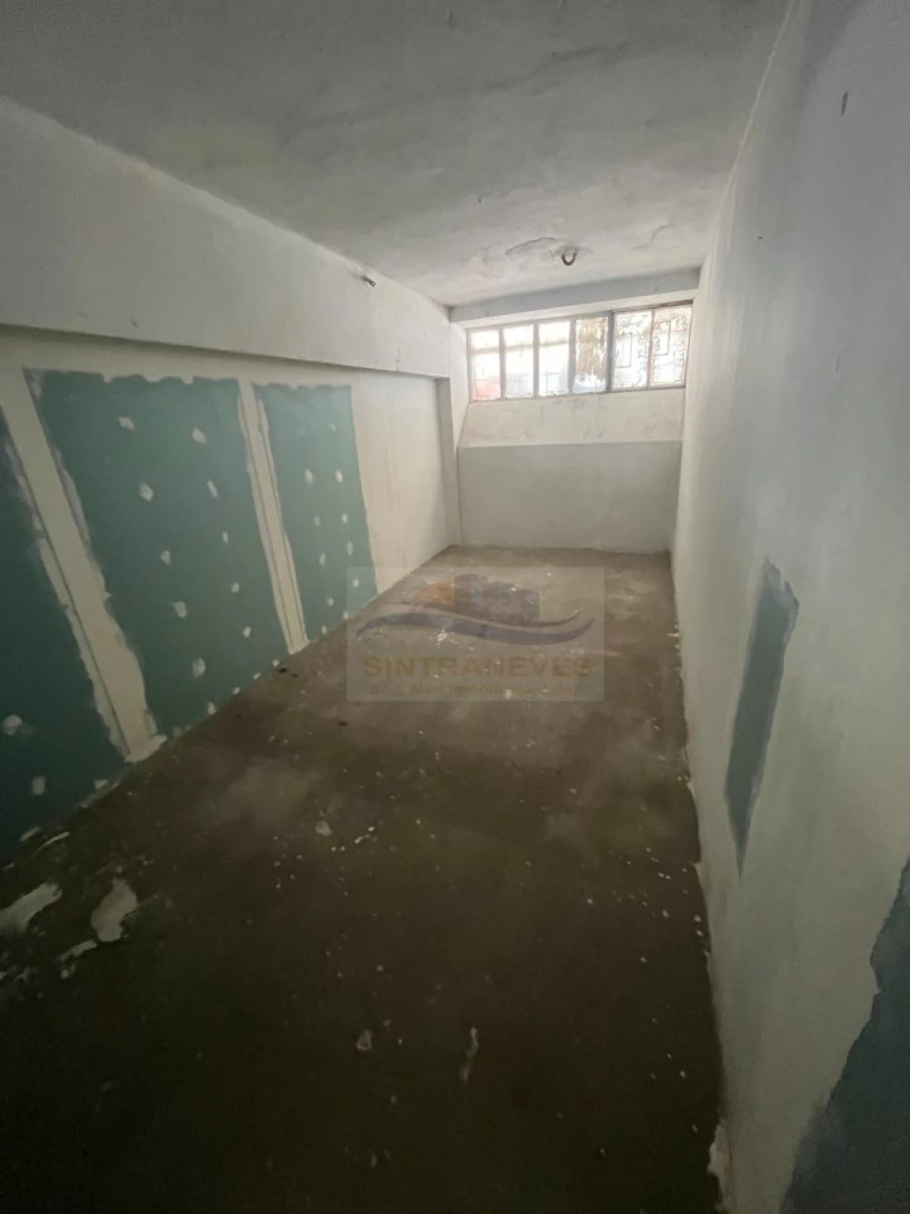 Armazém para Arrendamento em Camarate, Unhos e Apelação Foto 13