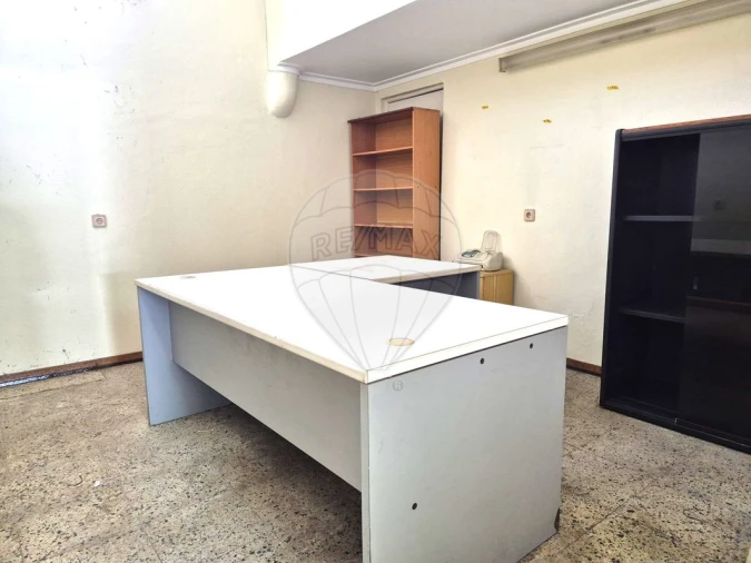 Armazém para Venda em Rio de Mouro Foto 15