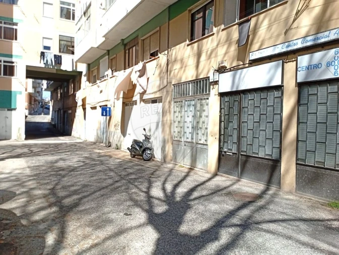 Armazém para Venda em Rio de Mouro Foto 3