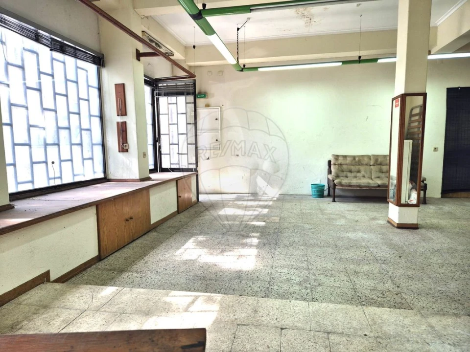 Armazém para Venda em Rio de Mouro Foto 11