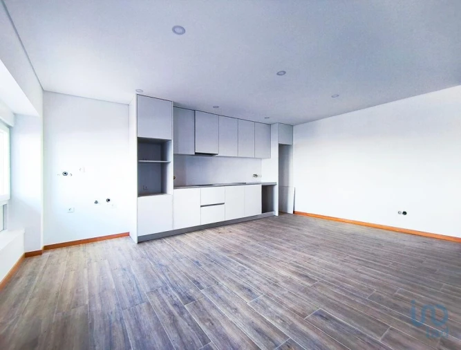 Apartamento T2 para Venda em Darque Foto 2
