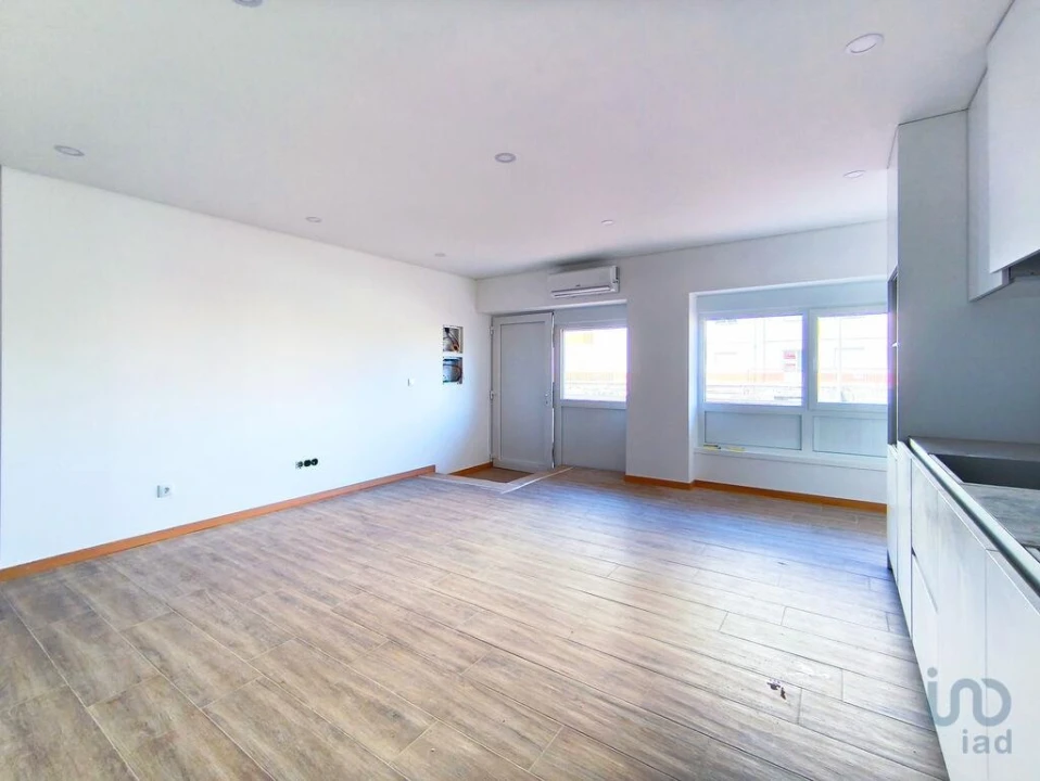 Apartamento T2 para Venda em Darque Foto 3