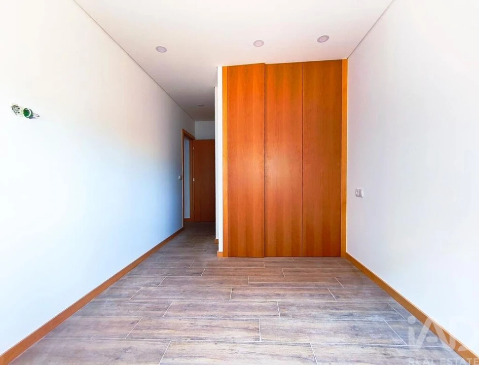 Apartamento T2 para Venda em Darque Foto 15