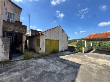Garagem para Venda em Santo Antonio dos Olivais