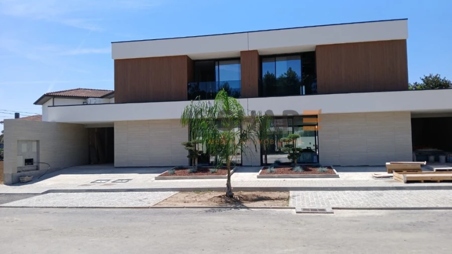 Moradia T3 para Venda em Turiz Foto 6