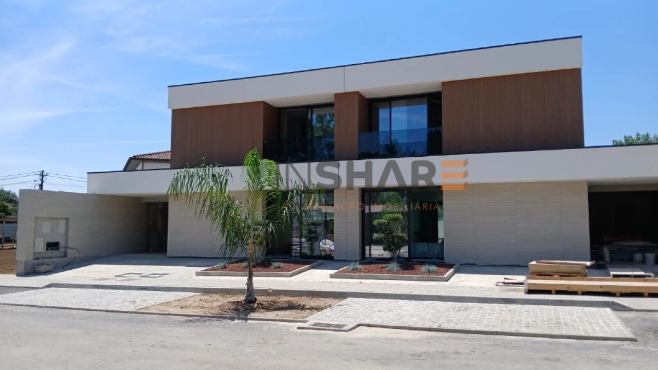 Moradia T3 para Venda em Turiz Foto 1