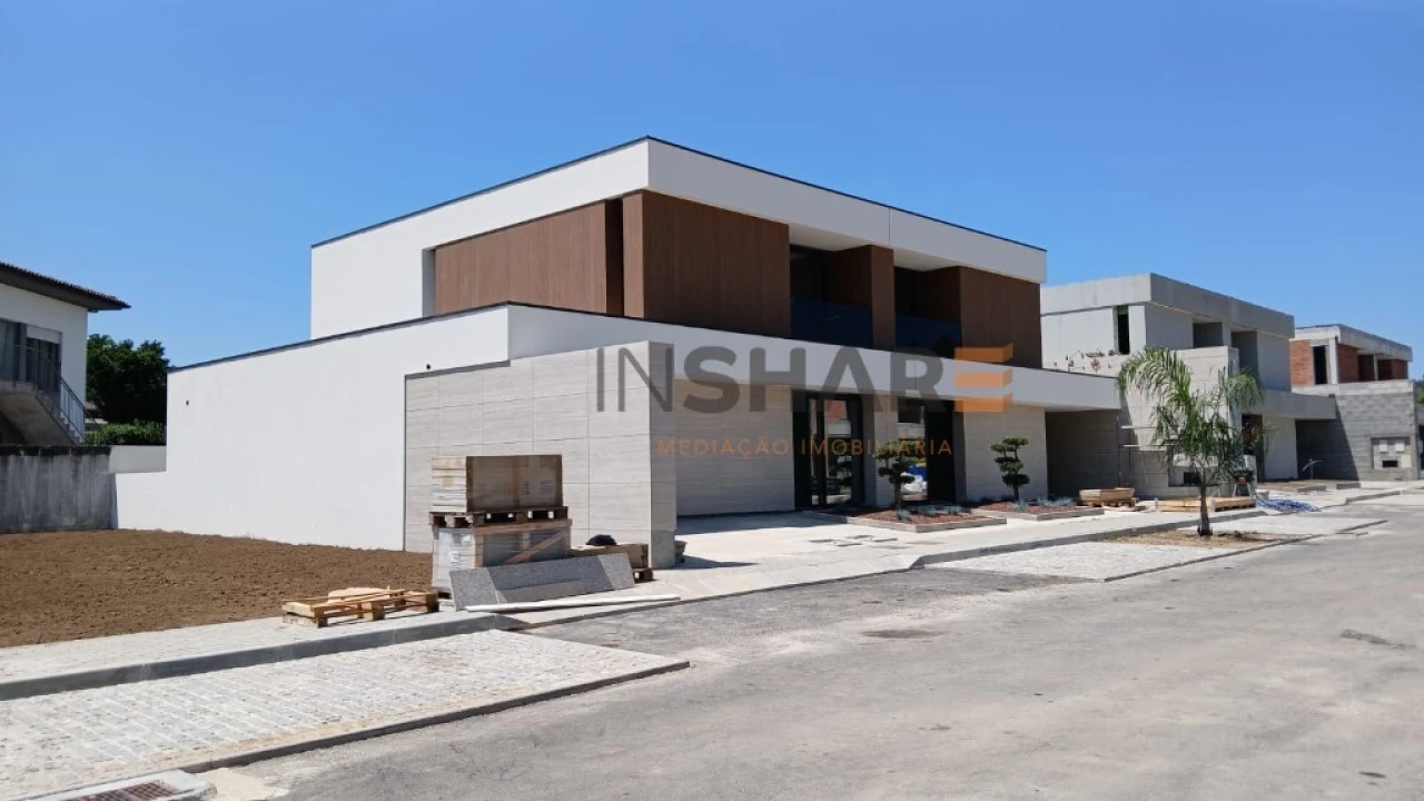 Moradia T3 para Venda em Turiz Foto 2