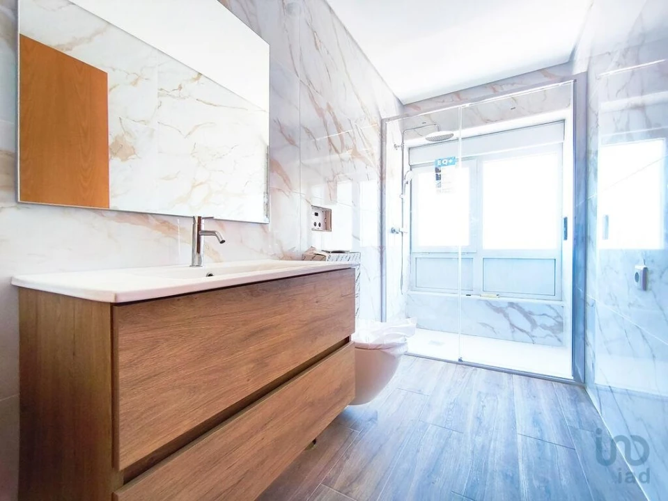 Apartamento T2 para Venda em Darque Foto 9