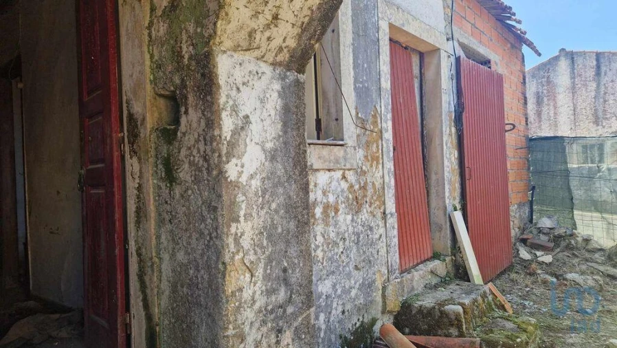 Moradia T3 para Venda em Alqueidão da Serra Foto 4